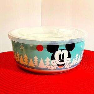 Disney Mickey Mouse ceramic bowl with vented lid NWT